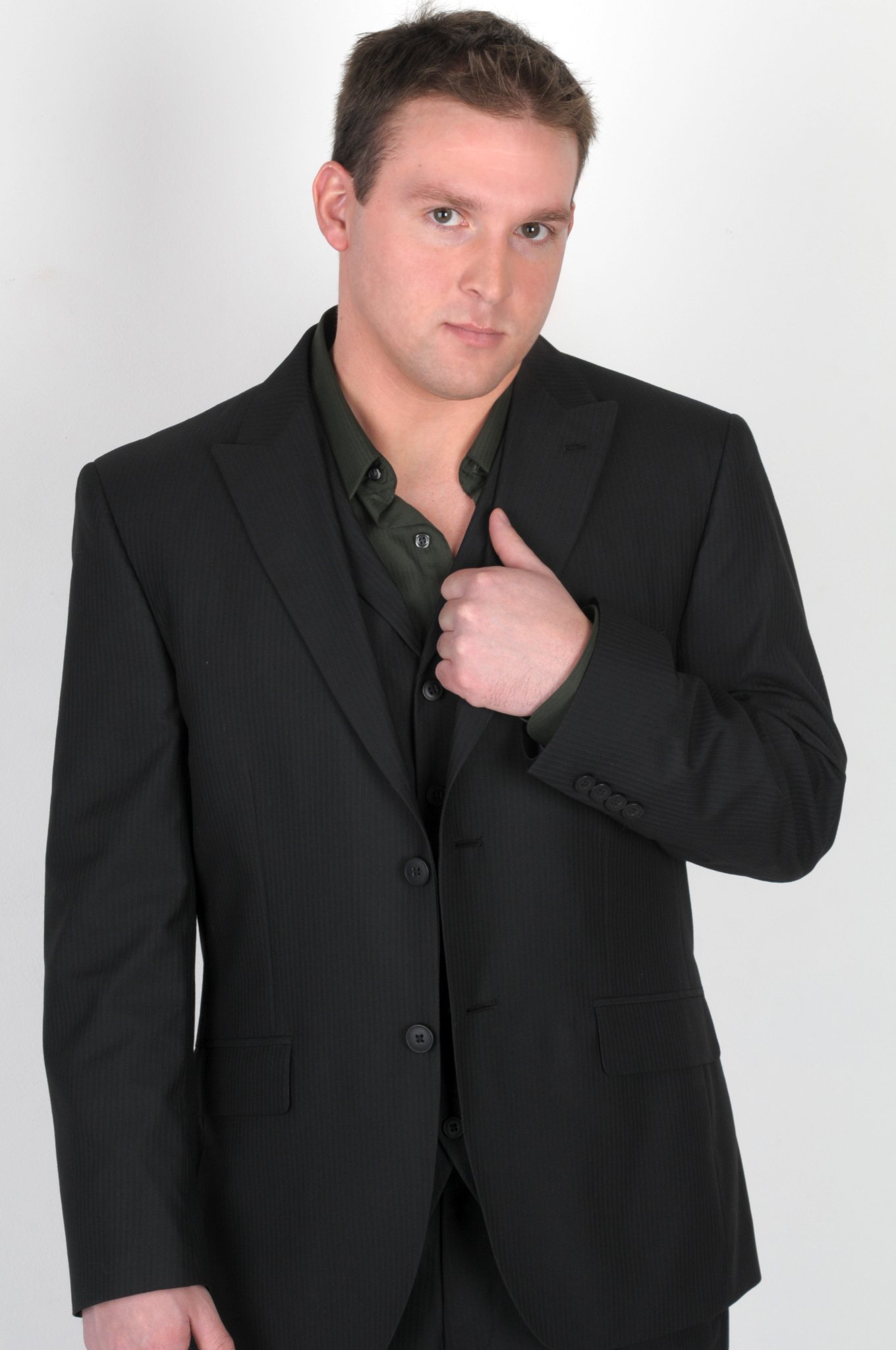 Фото - Эндрю Нелисс: 1360x2048 / 183 Кб