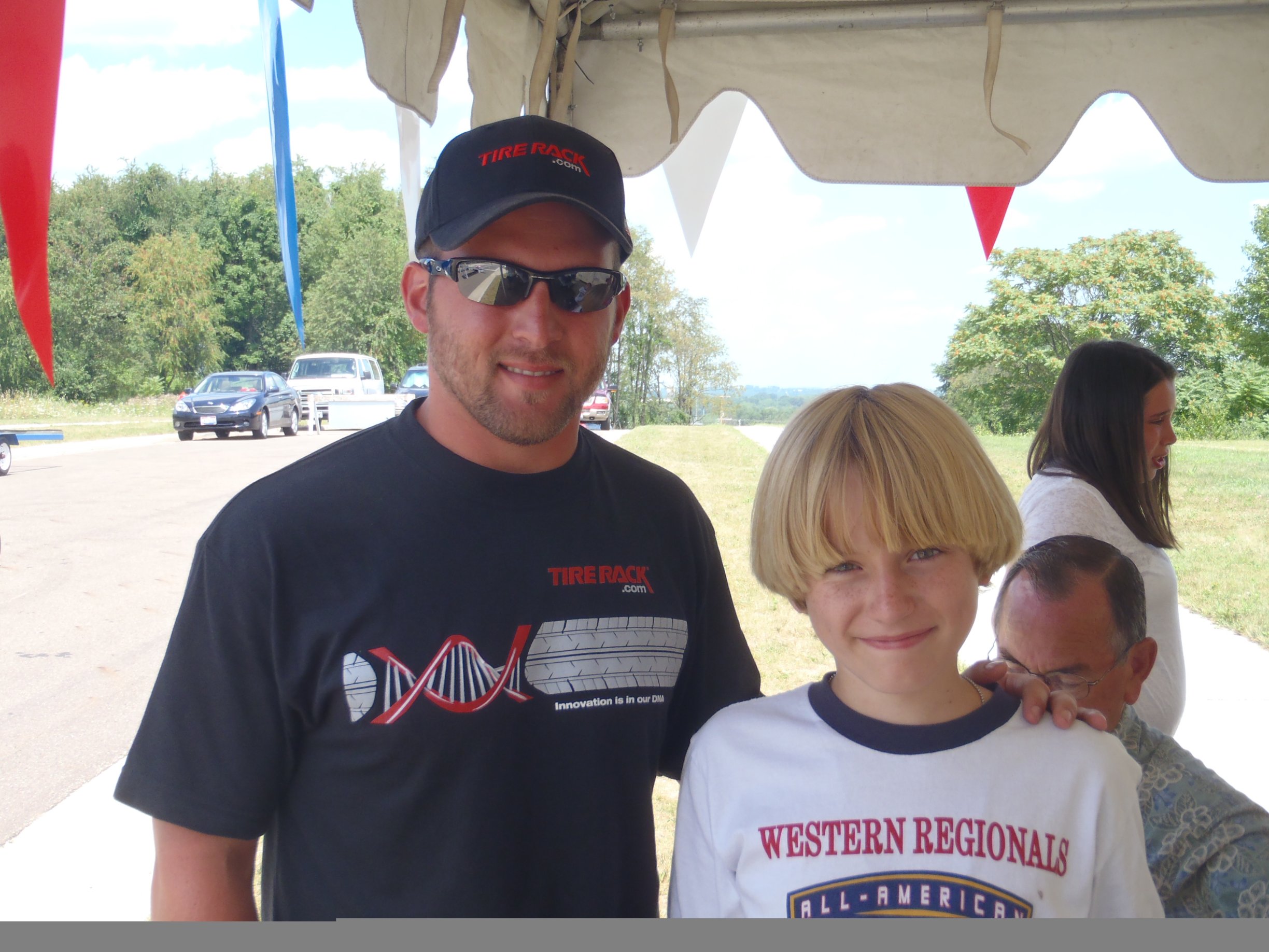 Фото - Эндрю Нелисс: 2448x1836 / 510 Кб