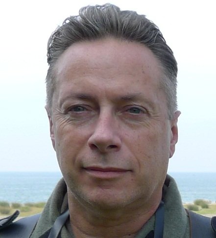 Фото - Дуглас Слигт: 441x486 / 28 Кб