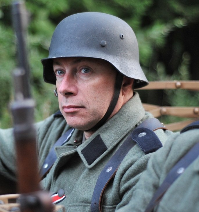 Фото - Дуглас Слигт: 685x729 / 81 Кб