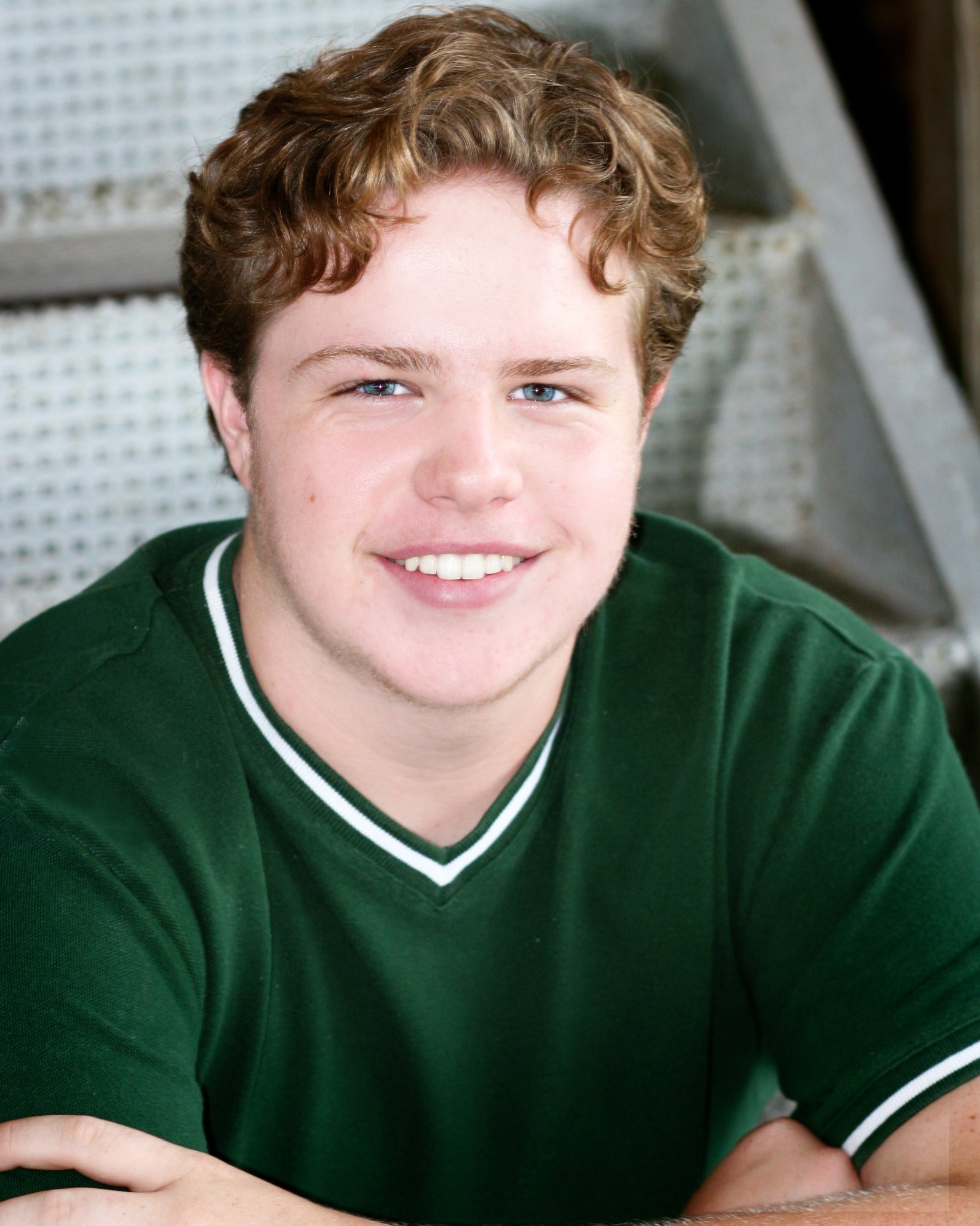 Фото - Коннор Дэй: 1638x2048 / 374 Кб