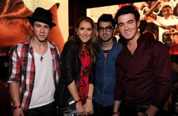 Фото - Селин Дион: 261x170 / 15 Кб