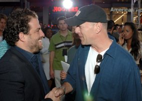 Фото - Бретт Рэтнер: 284x202 / 15 Кб