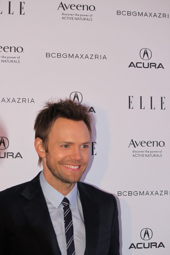 Фото - Джоэл МакХэйл: 562x843 / 50 Кб