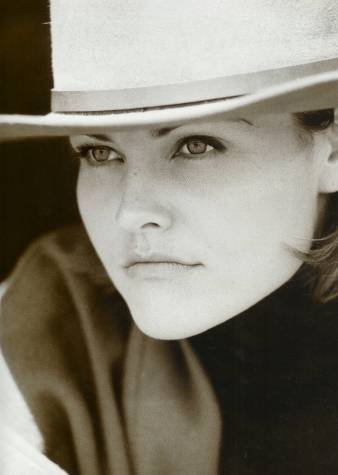 Фото - Тереза ​​Сан-Николас: 338x475 / 16 Кб