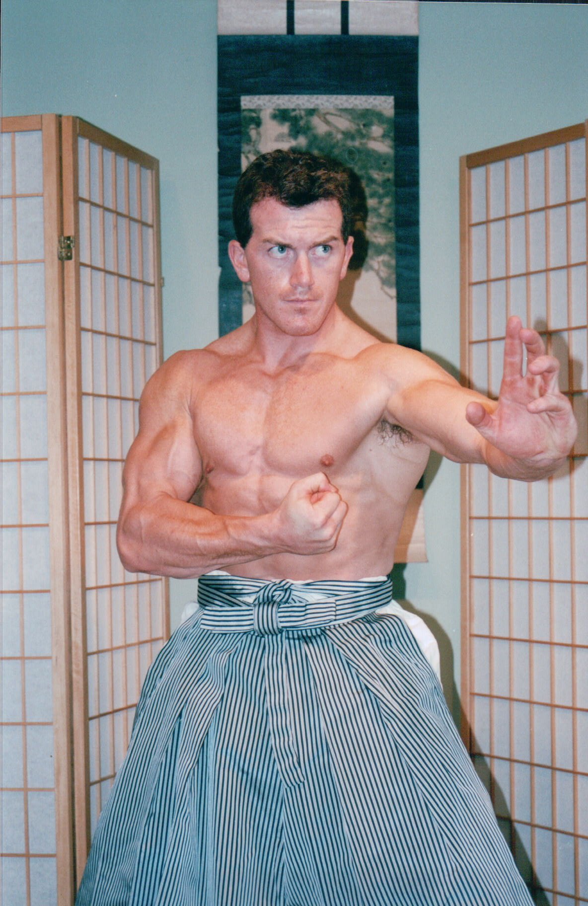 Фото - Джеймс П. Беннетт: 1184x1824 / 339 Кб