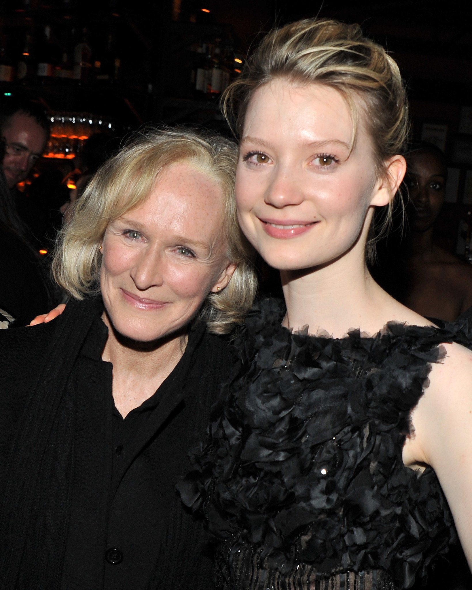 Фото - Миа Васиковска: 1639x2048 / 460 Кб