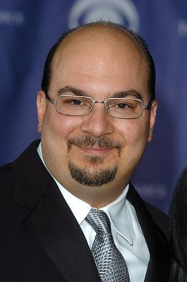 Фото - Энтони Е. Зуикер: 265x400 / 19 Кб