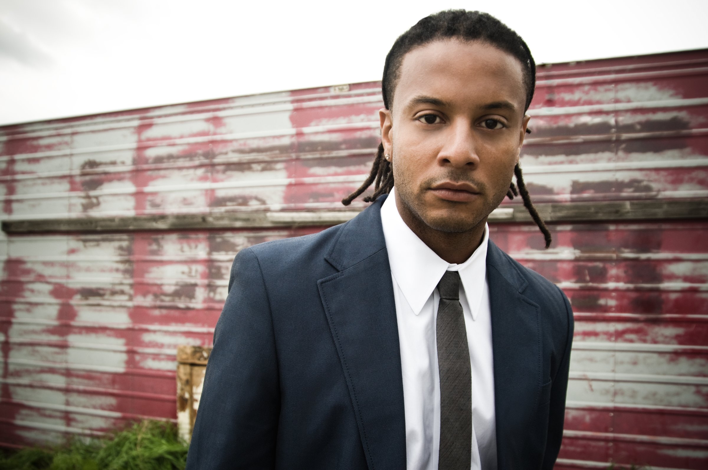 Фото - Брэндон Джей МакЛарен: 2400x1594 / 457 Кб