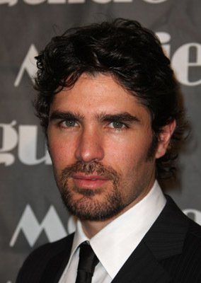 Фото - Эдуардо Верастеги: 284x400 / 20 Кб