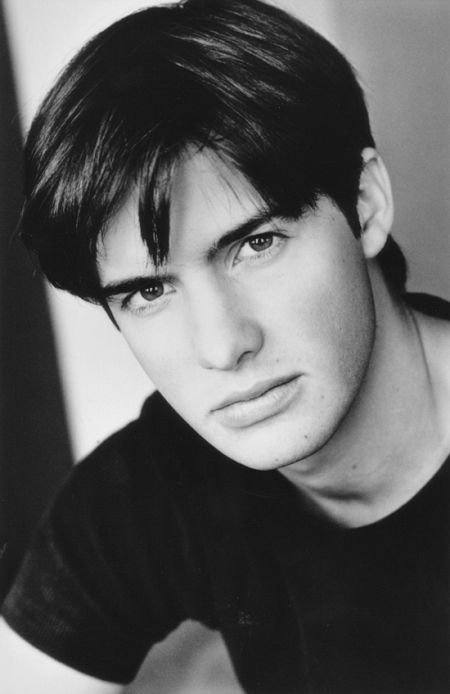 Фото - Дилан Эдрингтон: 450x694 / 33 Кб