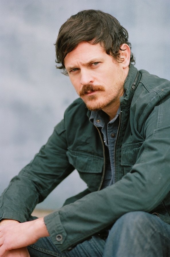 Фото - Брендан МакКарти: 594x896 / 93 Кб