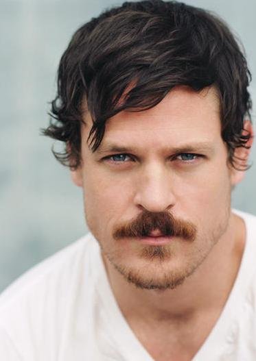 Фото - Брендан МакКарти: 373x527 / 23 Кб