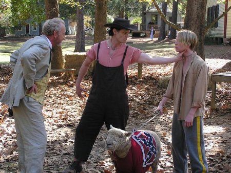 Фото - Брендан МакКарти: 450x338 / 58 Кб