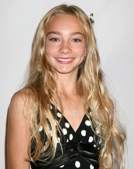 Фото - Келси Бэтилан: 470x595 / 55 Кб