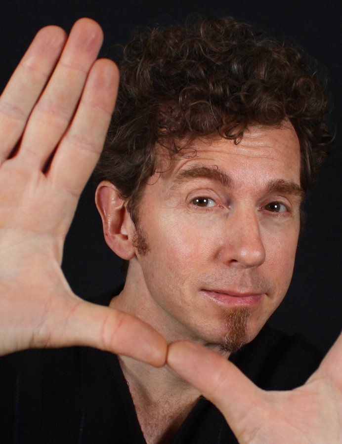 Фото - Майкл Гловер: 692x899 / 78 Кб