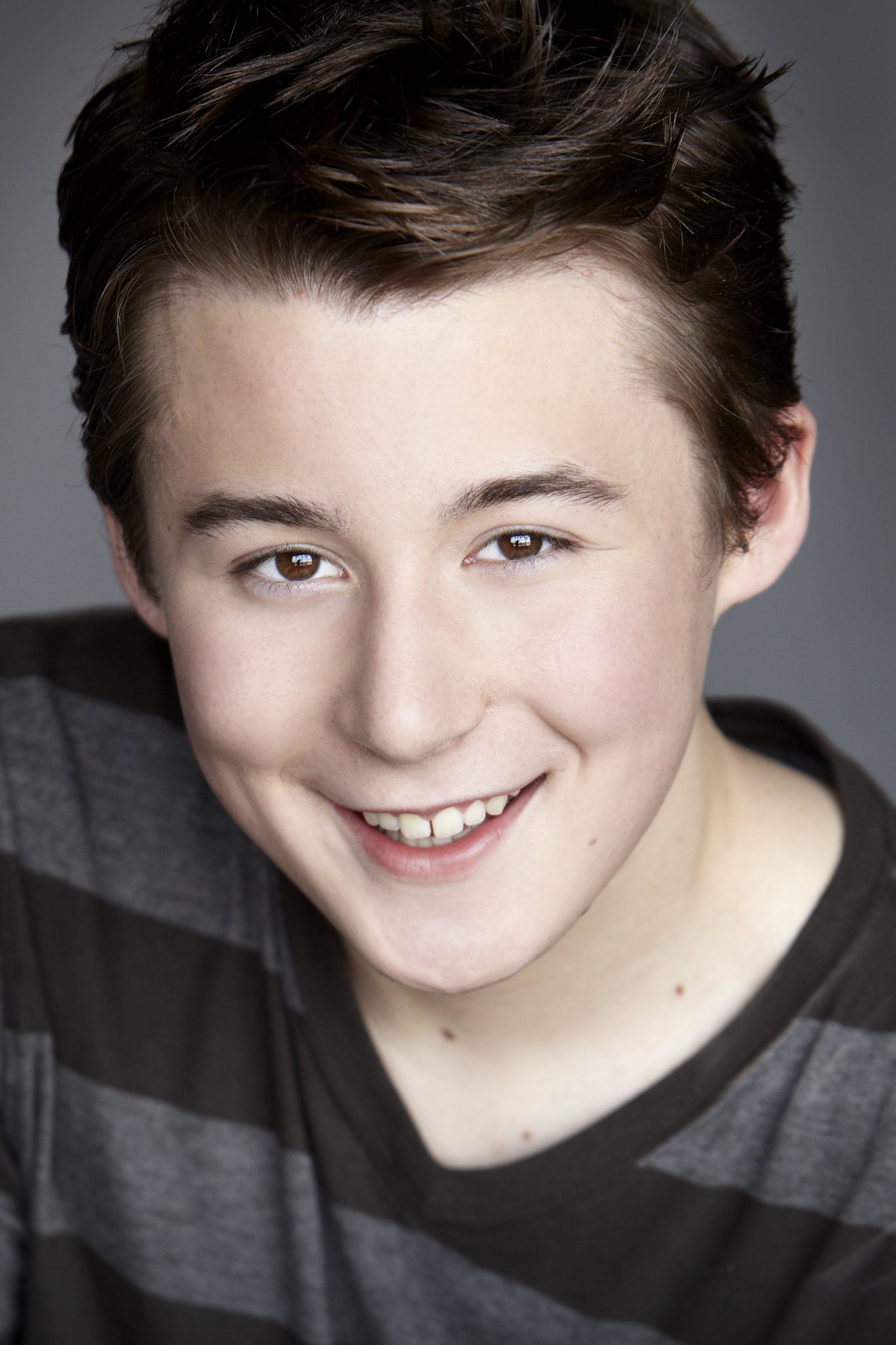 Фото - Мэттью Дж. Эванс: 1365x2048 / 274 Кб