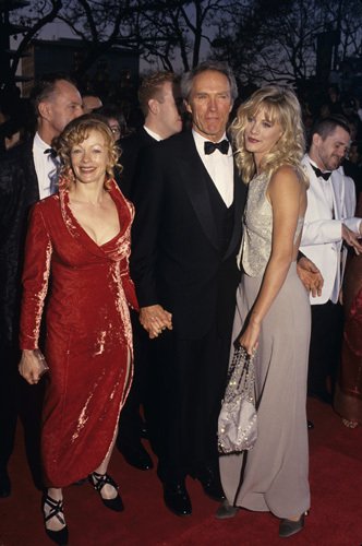 Фото - Клинт Иствуд: 332x500 / 36 Кб