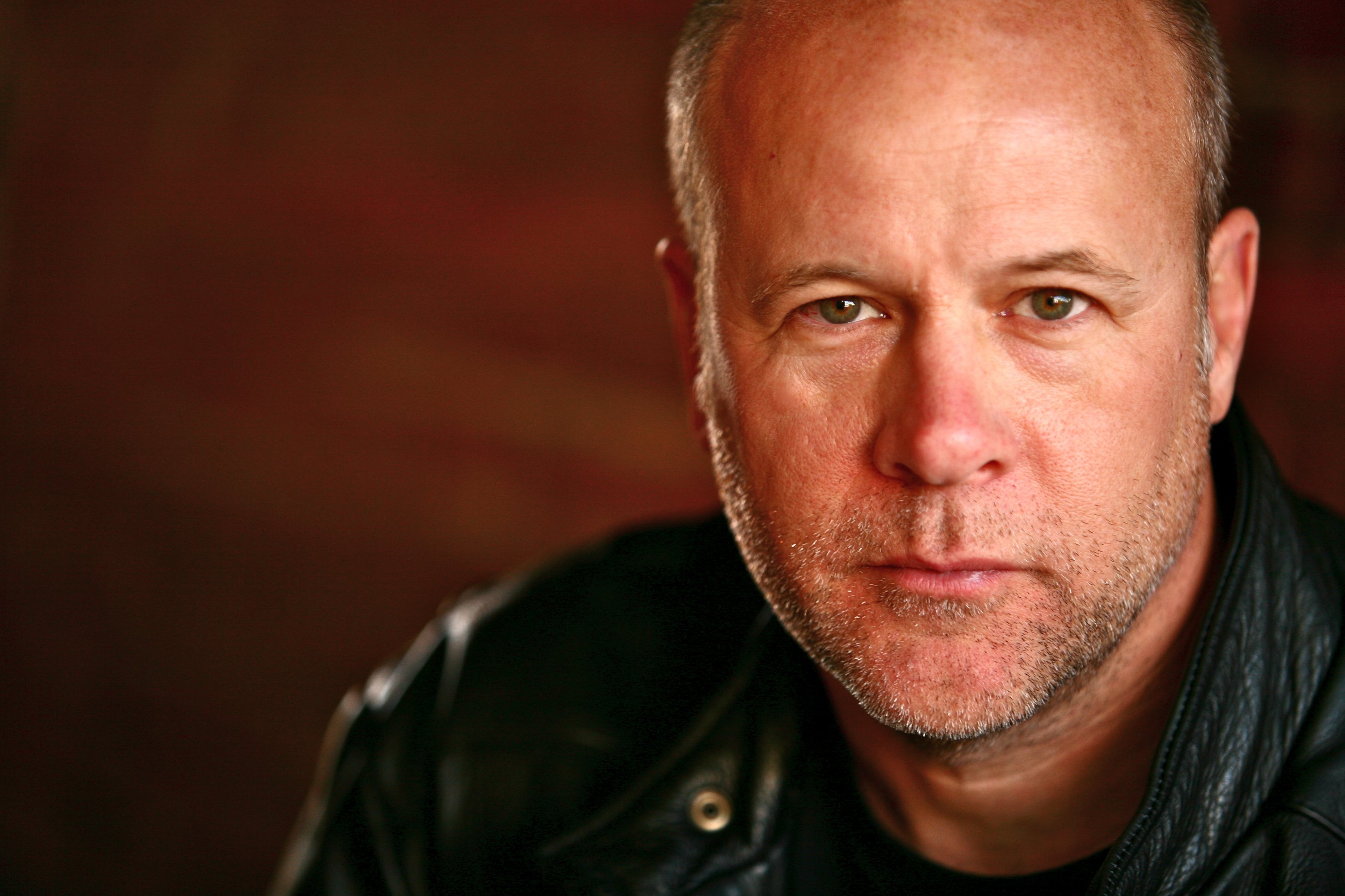 Фото - Джеймс Шанклин: 2912x1941 / 578 Кб