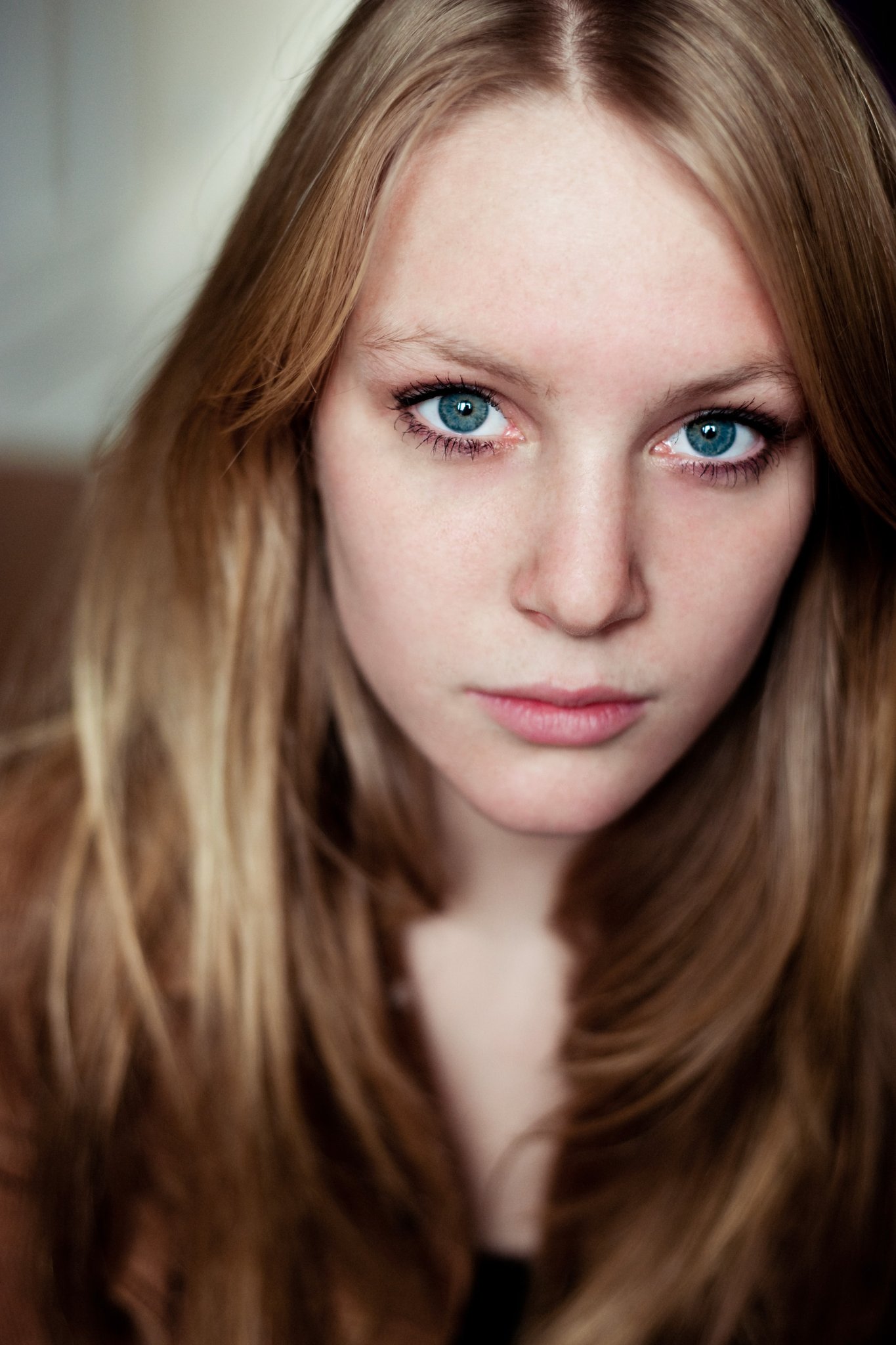 Фото - Лиза Смит: 1365x2048 / 292 Кб