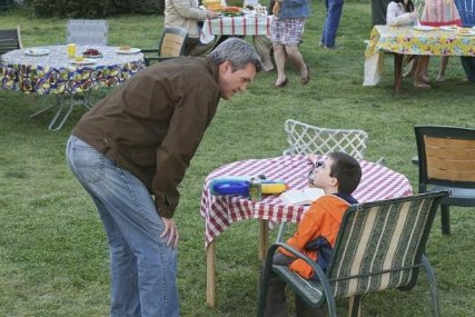 Фото - Аттикус Шаффер: 427x285 / 39 Кб