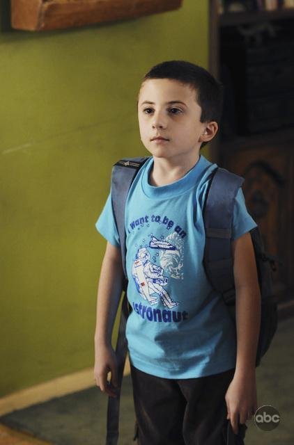 Фото - Аттикус Шаффер: 422x640 / 29 Кб