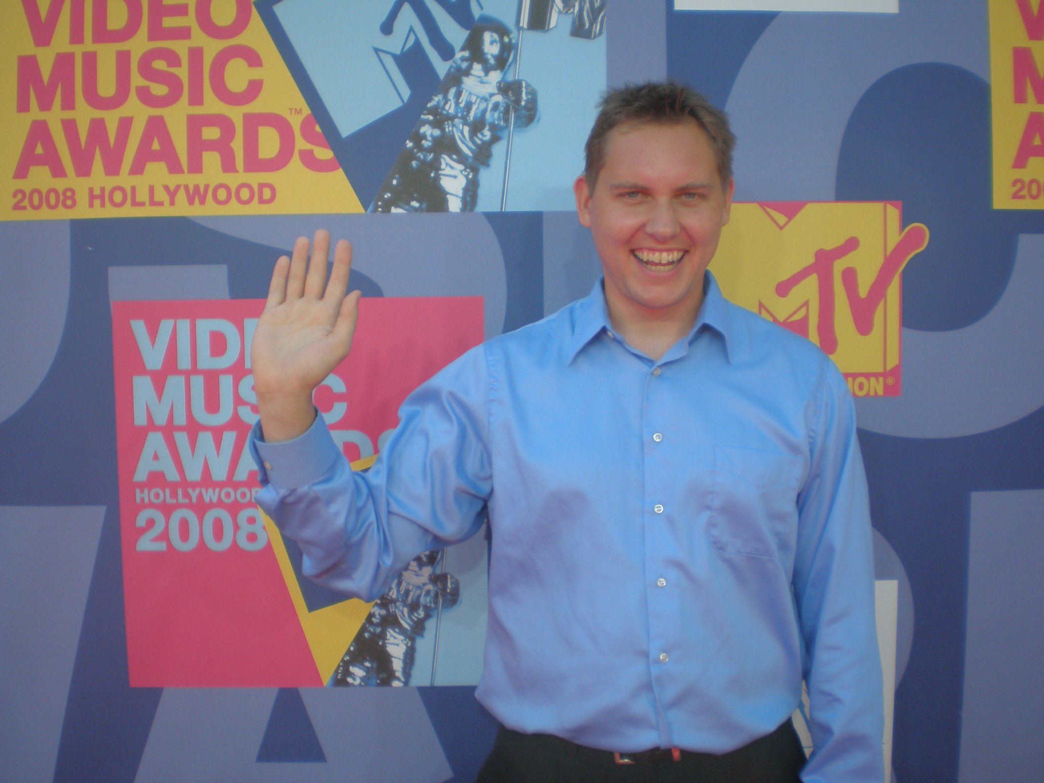 Фото - Том Кларк: 2112x1584 / 299 Кб