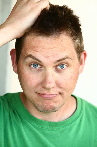 Фото - Том Кларк: 383x575 / 36 Кб