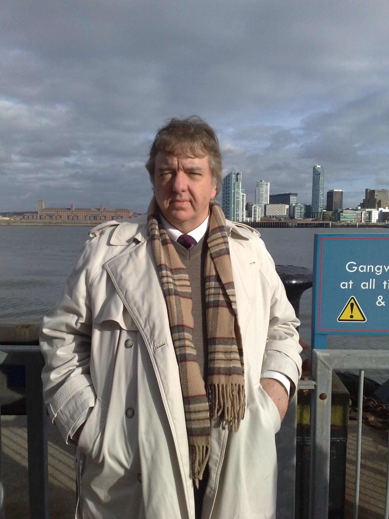 Фото - Пол Дж. Дав: 1536x2048 / 406 Кб