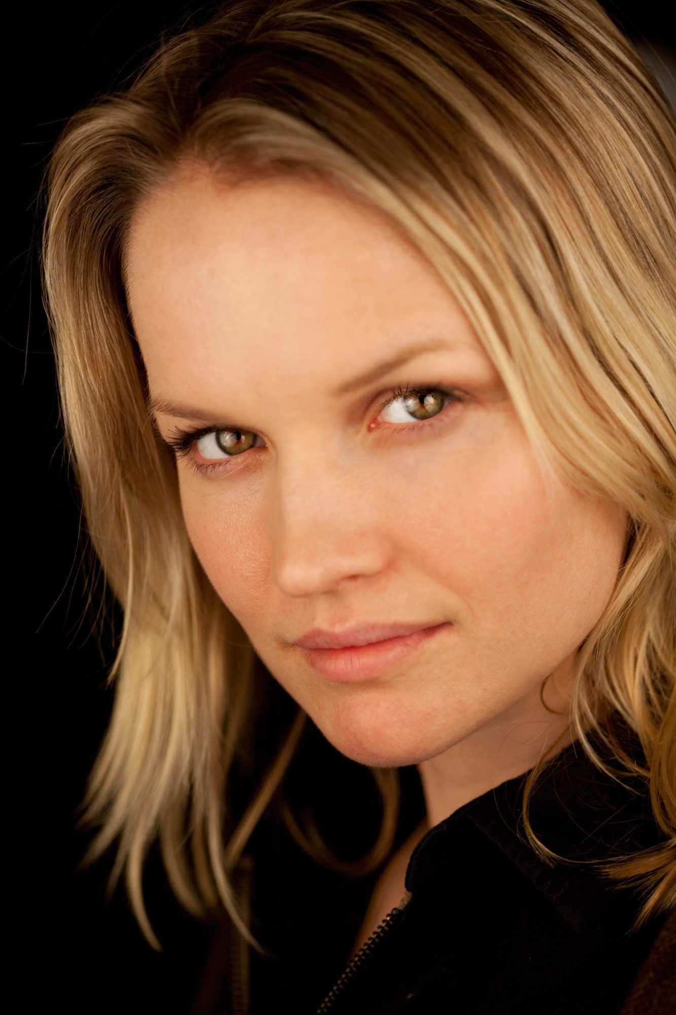 Фото - Айлса Маршалл: 1333x2000 / 259 Кб