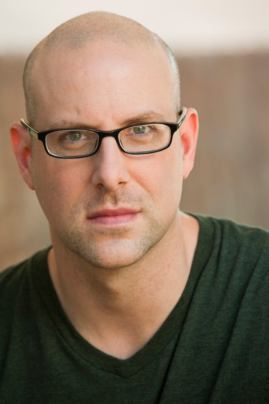 Фото - Стивен Янг: 533x800 / 53 Кб