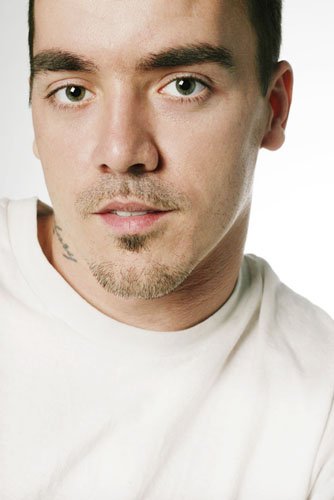 Фото - Майк Фой: 334x500 / 22 Кб