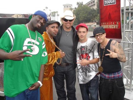 Фото - Майк Фой: 450x338 / 42 Кб