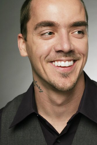 Фото - Майк Фой: 334x500 / 26 Кб