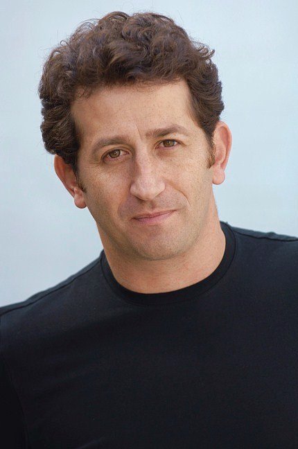 Фото - Амир Ковач: 430x648 / 39 Кб