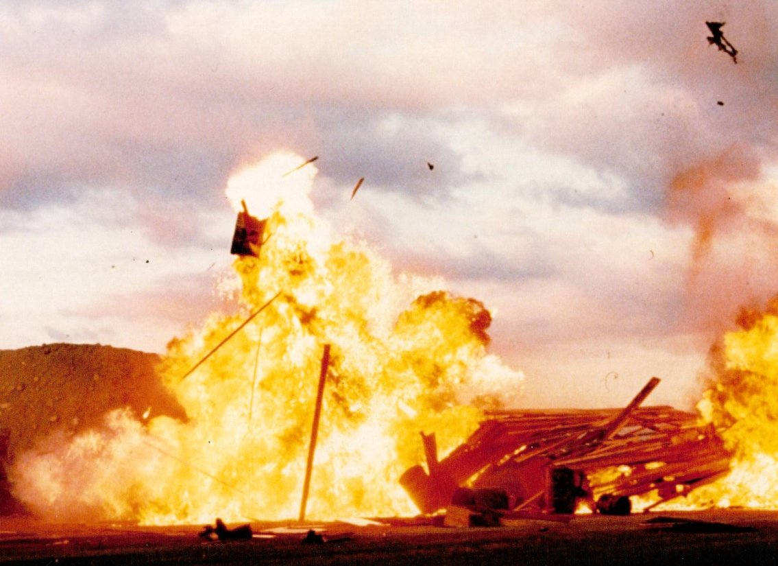 Фото - Би Джей Дэвис: 1135x825 / 140 Кб