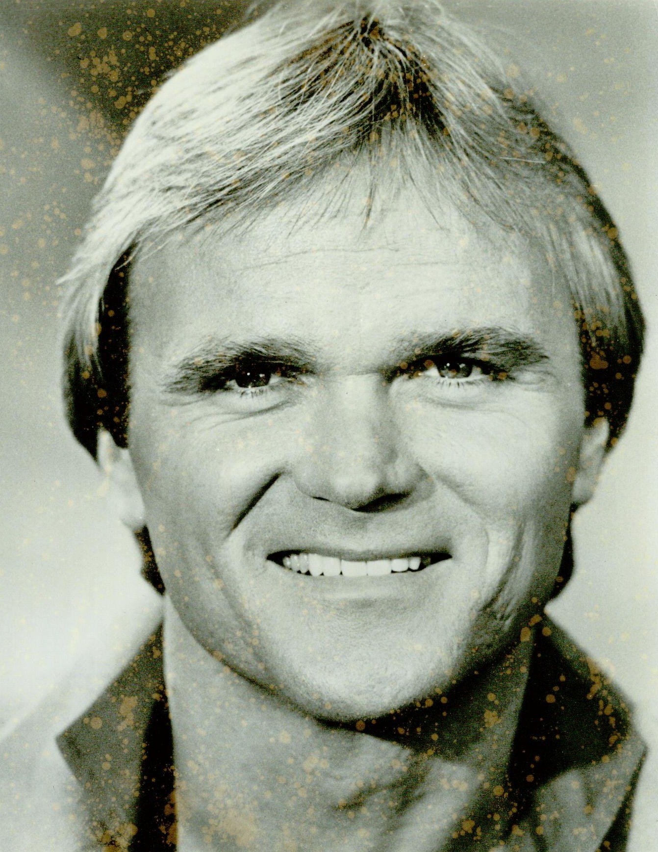 Фото - Би Джей Дэвис: 1342x1737 / 406 Кб