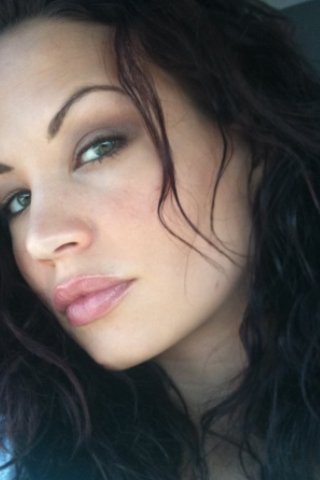 Фото - Николетт Найтингейл: 320x480 / 19 Кб