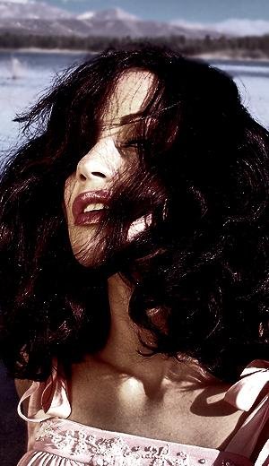 Фото - Николетт Найтингейл: 300x520 / 38 Кб