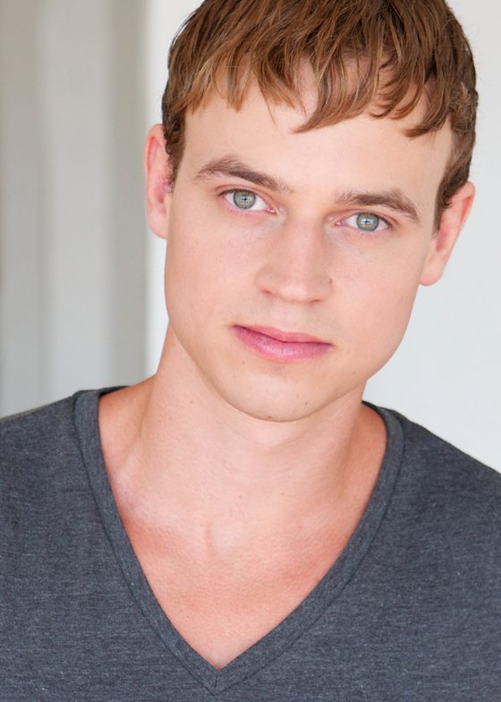 Фото - Эрик Одом: 560x784 / 64 Кб