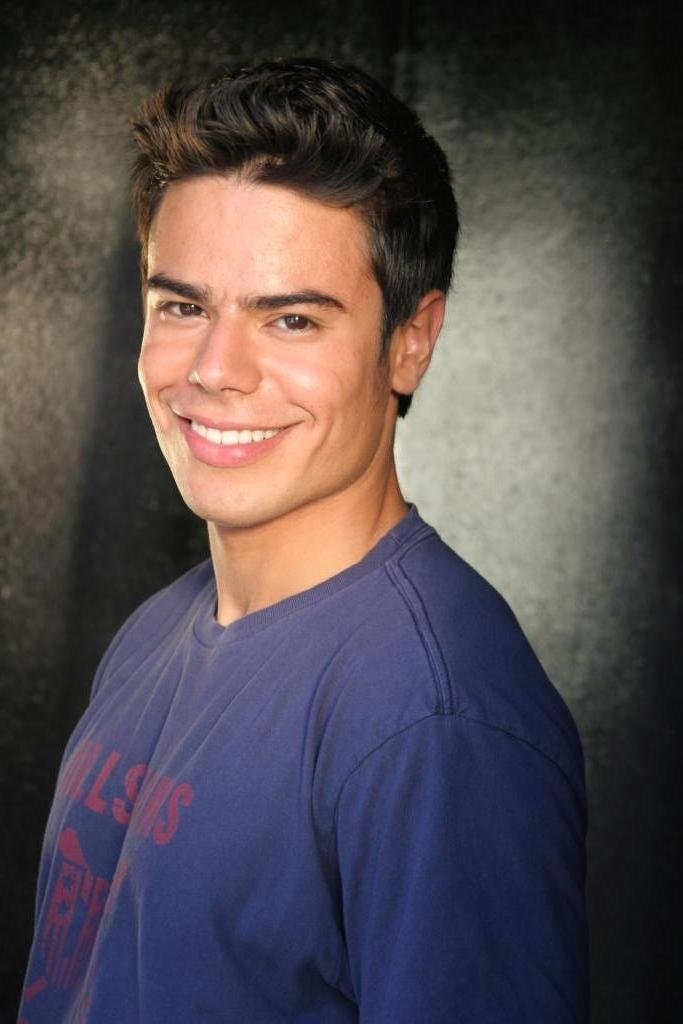 Фото - Франсиско Рамос: 683x1024 / 63 Кб