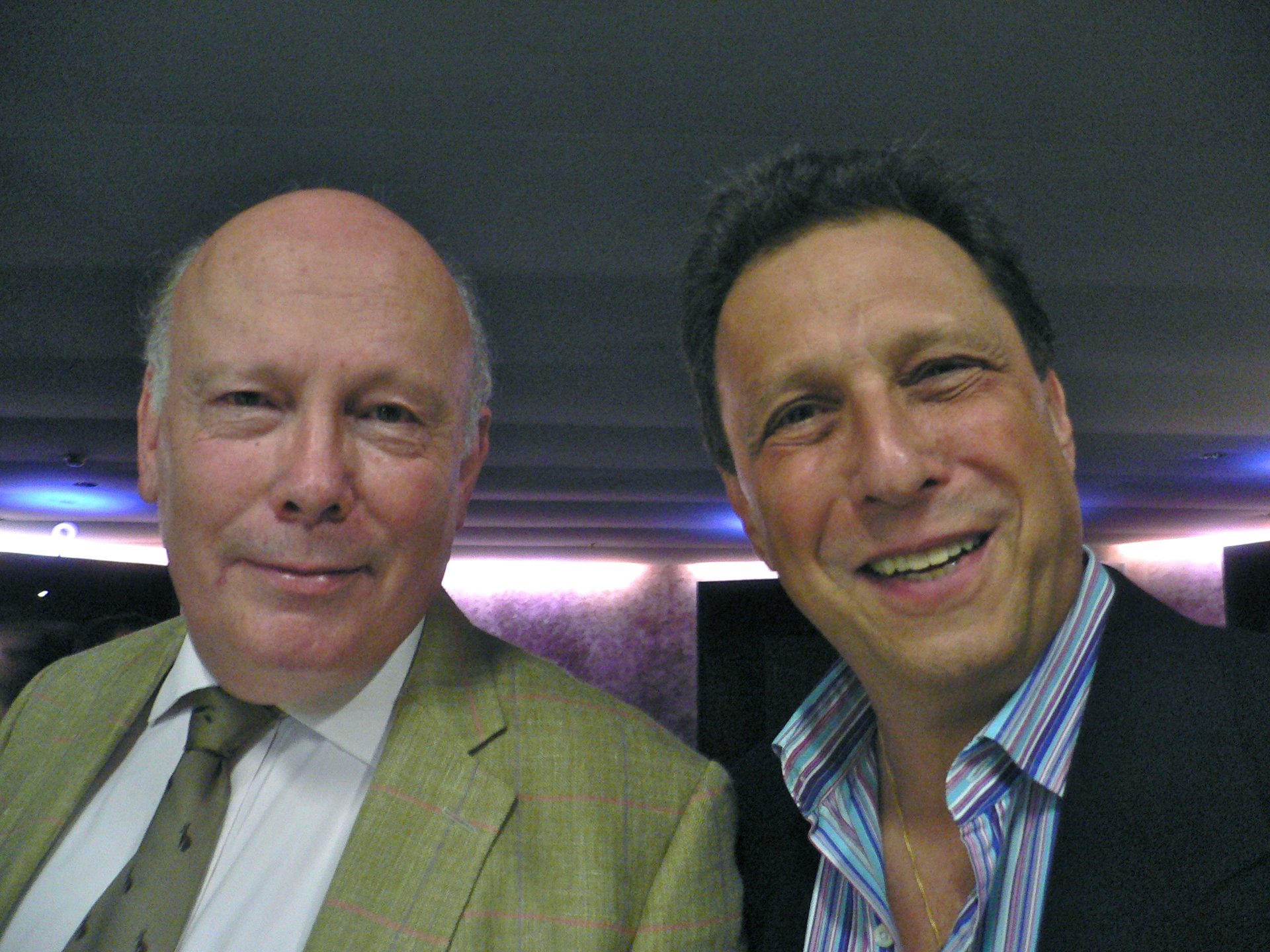 Фото - Чарльз Деннис: 1920x1440 / 426 Кб