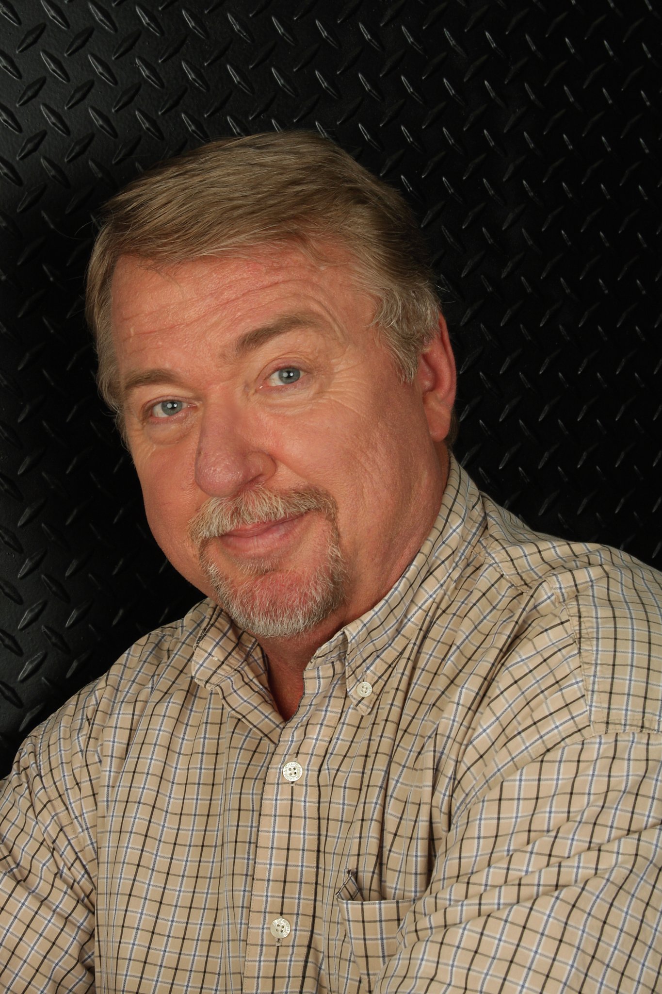 Фото - Джеймс Стродал: 1365x2048 / 480 Кб