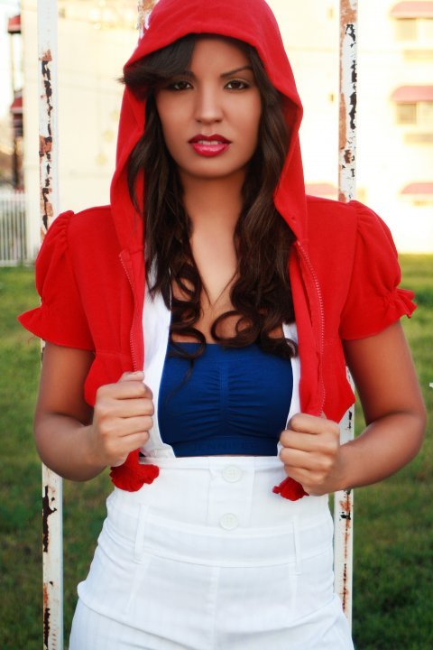 Фото - Карина Родригес: 480x720 / 55 Кб