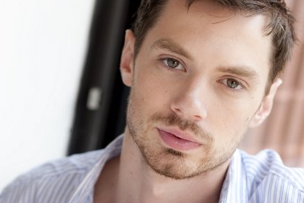 Фото - Колин МакГерк: 438x292 / 20 Кб