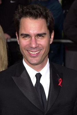 Фото - Эрик МакКормак : 270x400 / 16 Кб