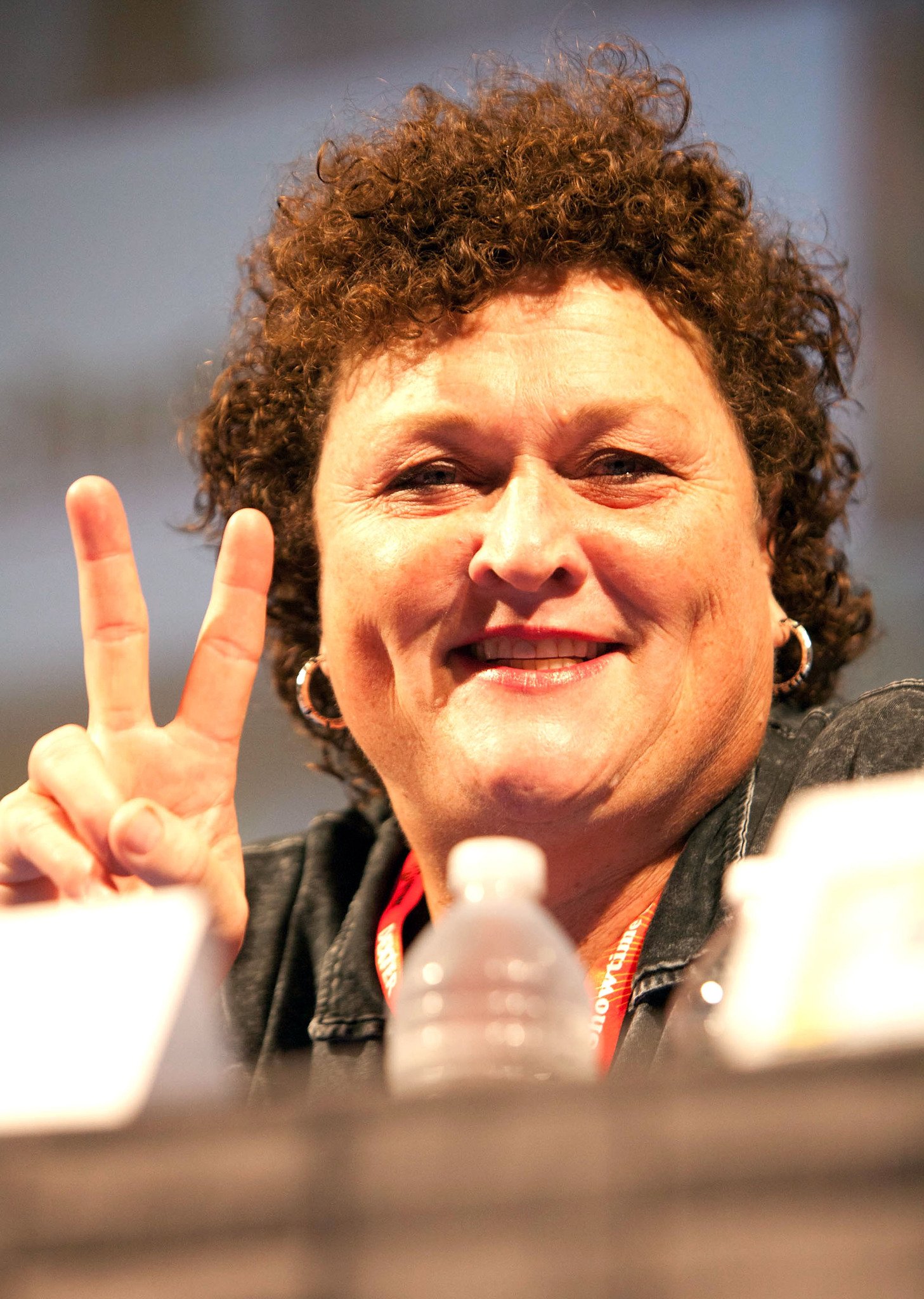 Фото - Дот Джонс: 1457x2048 / 474 Кб