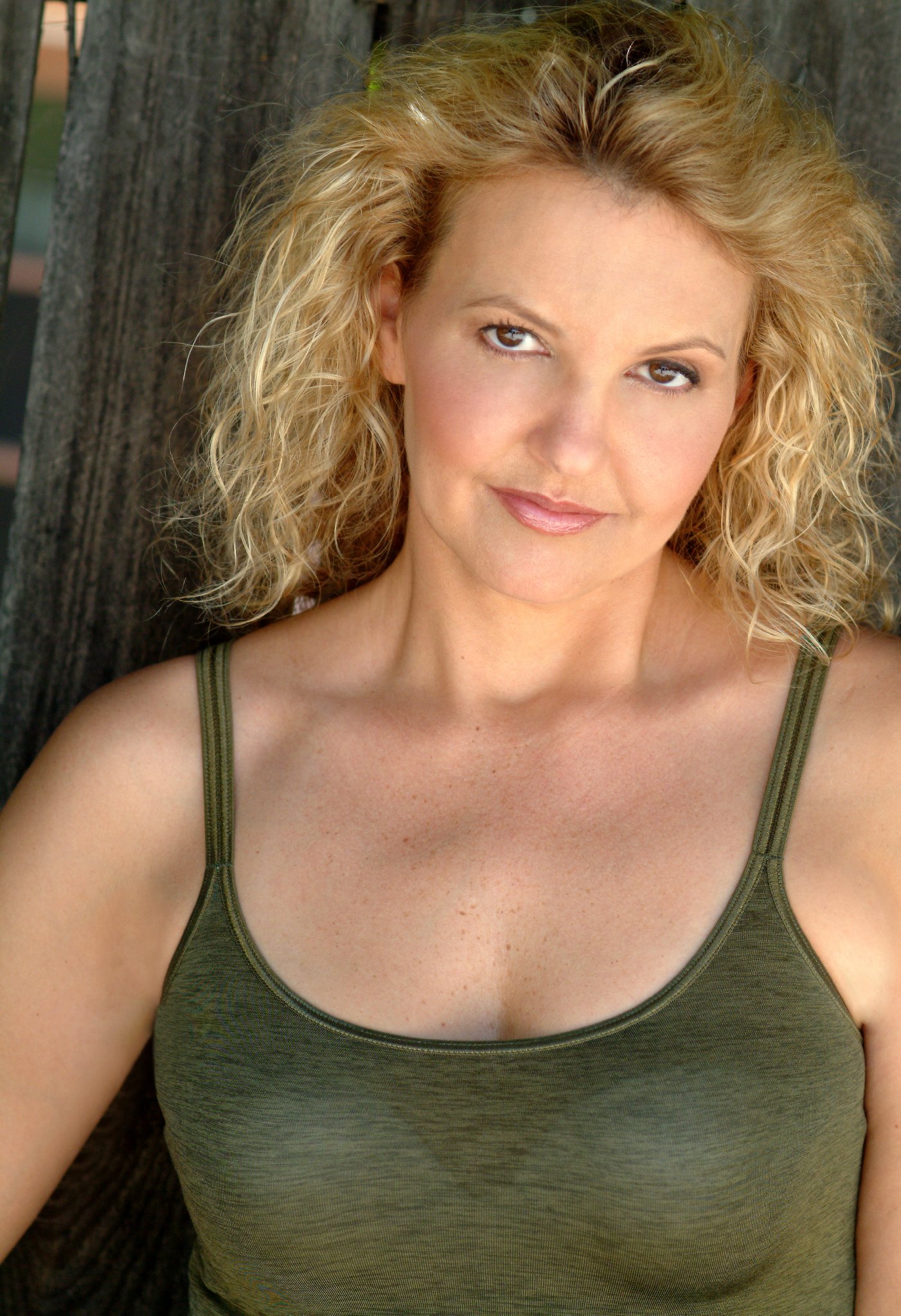 Фото - Элли Александр: 1402x2048 / 519 Кб