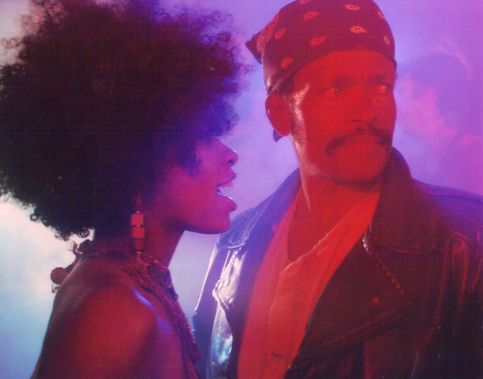 Фото - Карима Уэстбрук: 942x739 / 89 Кб