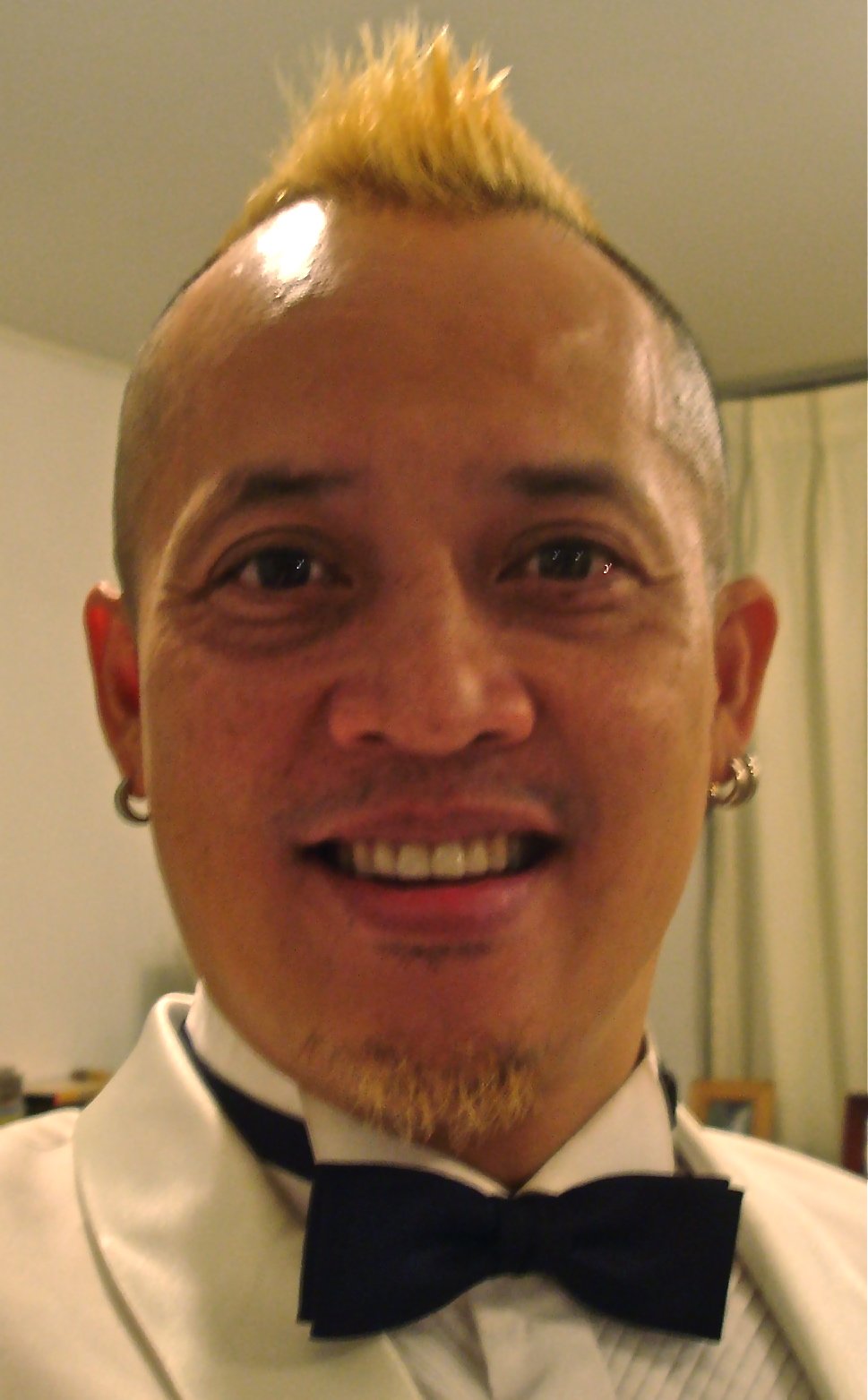 Фото - Сахаджак Бунсанакит: 969x1563 / 131 Кб